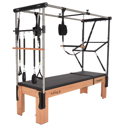 Cadillac Infinity MetaLife em fundo neutro, equipamento profissional de Pilates.