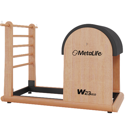 Ladder Barrel W23eco MetaLife em fundo neutro, equipamento profissional de Pilates.