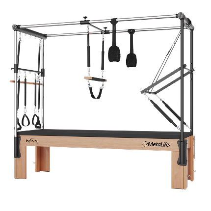 Cadillac Infinity MetaLife com barras, alças e molas para estúdio de pilates.