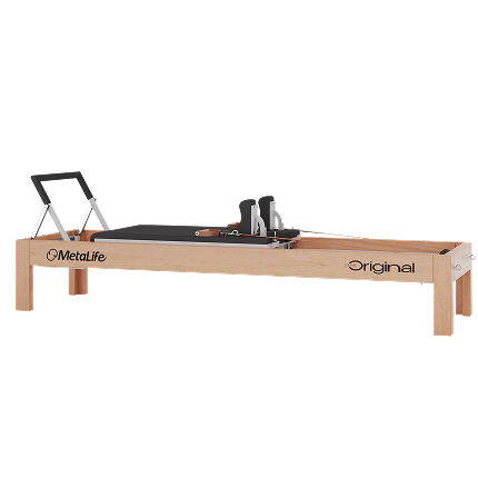 Reformer Original MetaLife em fundo neutro, equipamento profissional de Pilates.