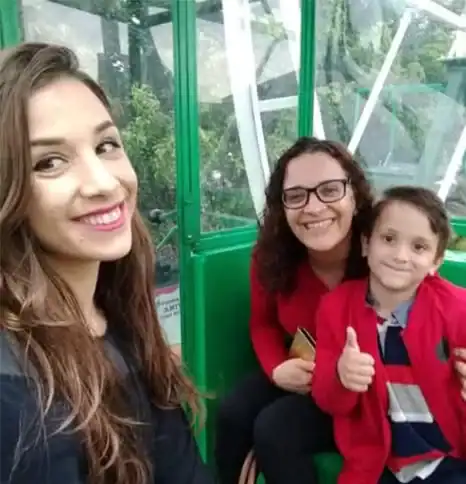 Sandra Silva - gestora de qualidade na KLINGER Brazil e sua família.