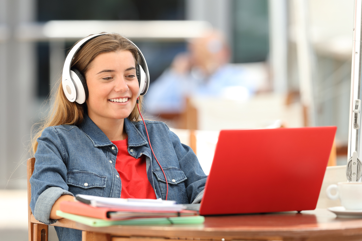A tecnologia no aprendizado de Inglês