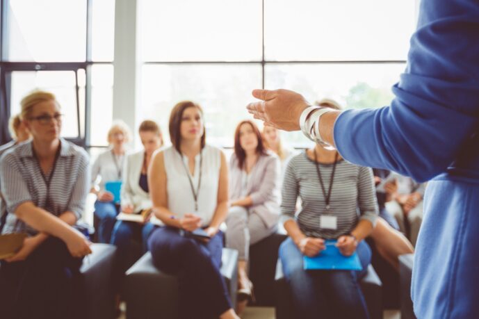 Como organizar a formação continuada de professores na escola?