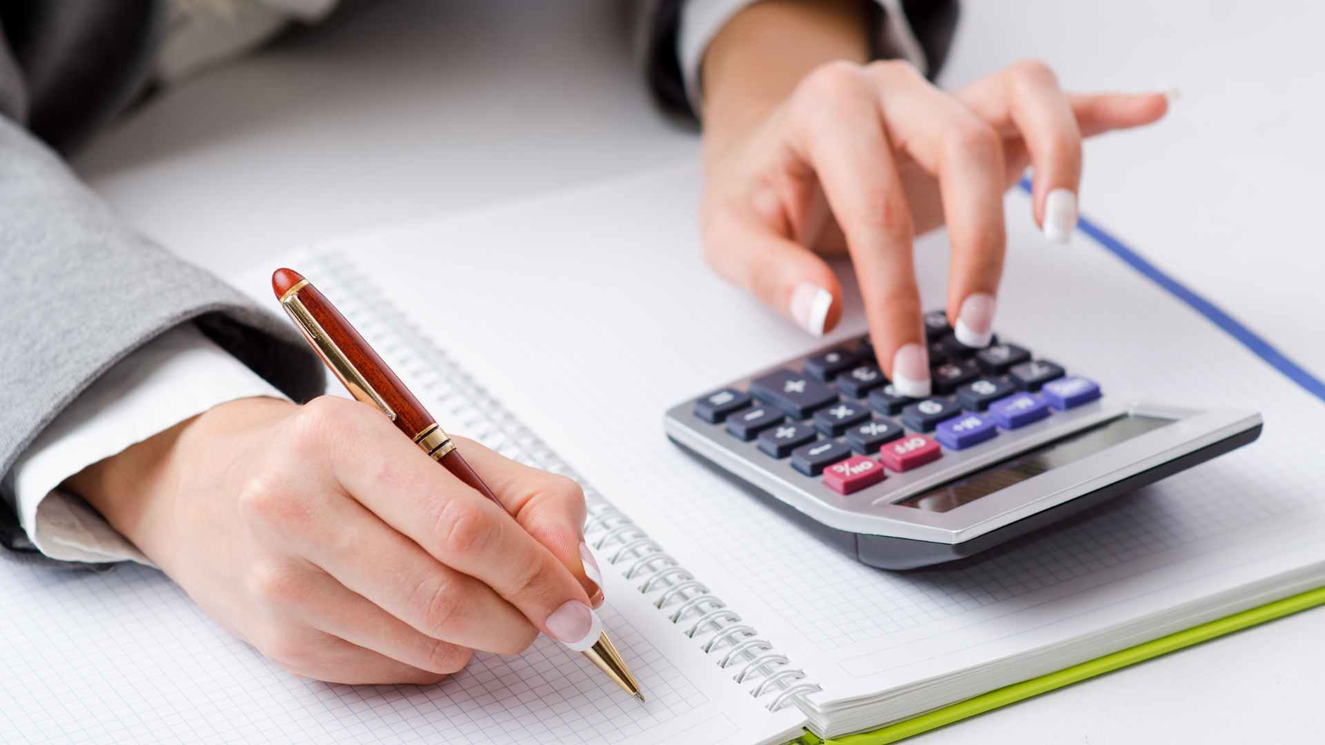 Qual a importância da organização financeira no início do ano?