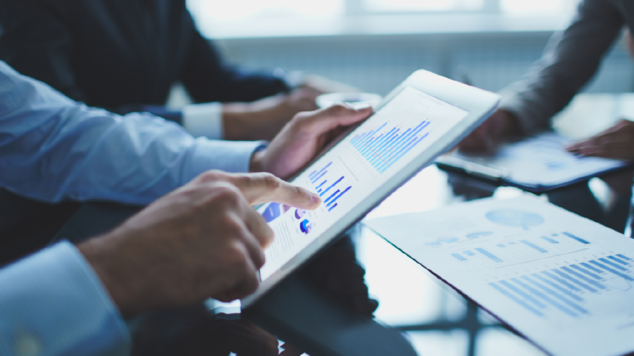 Análise de dados: por que um sistema BI oferece mais vantagens que a intuição?