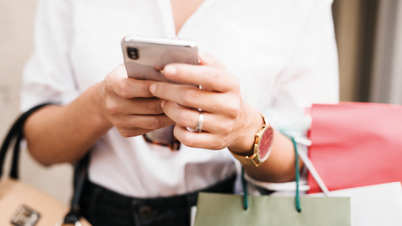 Quase 80% das transações financeiras são feitas por celulares atualmente