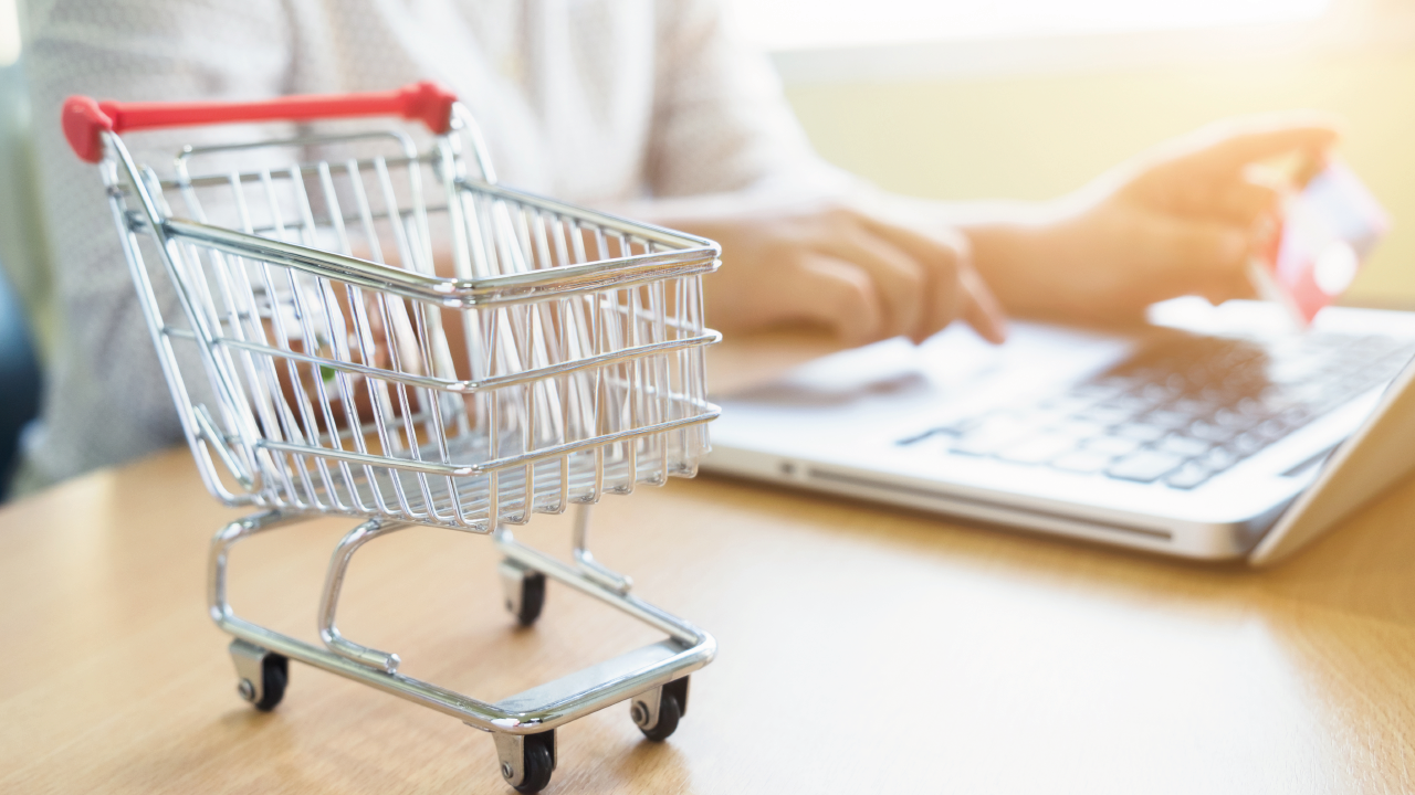 Varejo: Shein busca novas parcerias para conquistar mercado liderado por Amazon